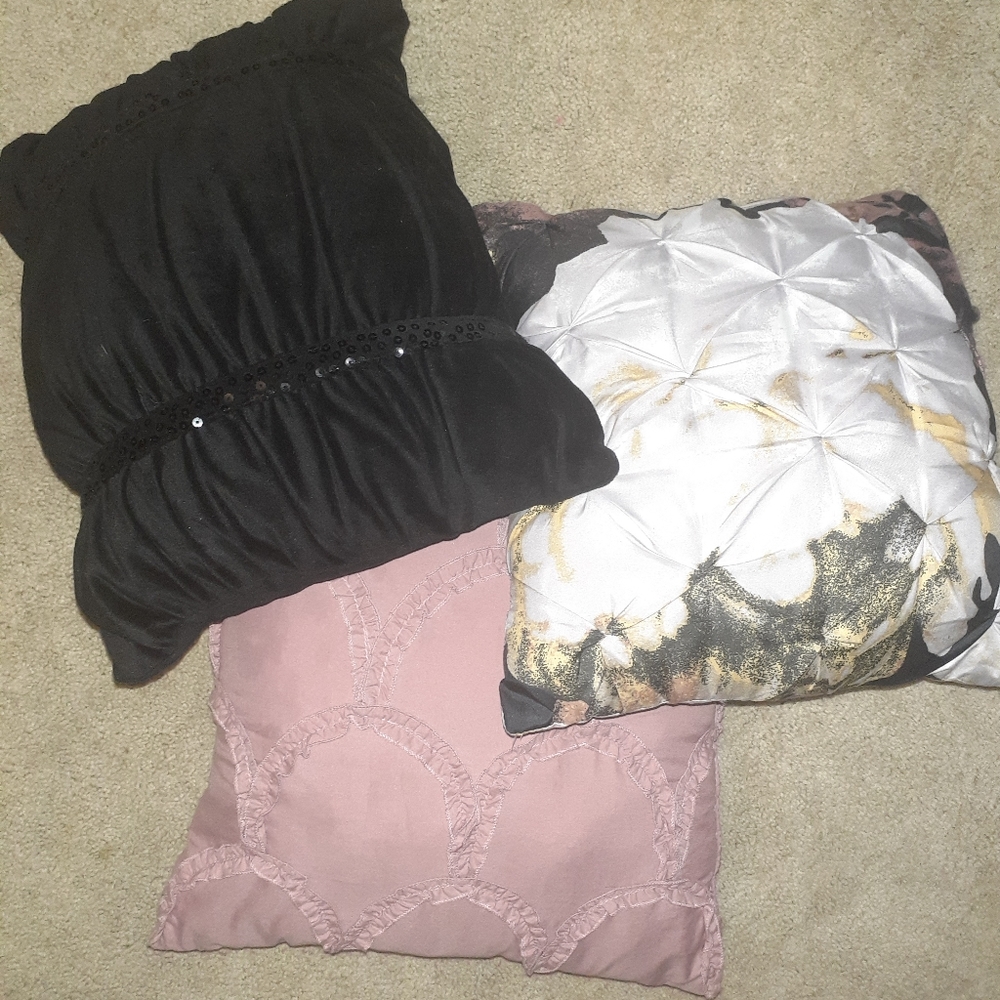 Throw pillows,  bed throw pillows